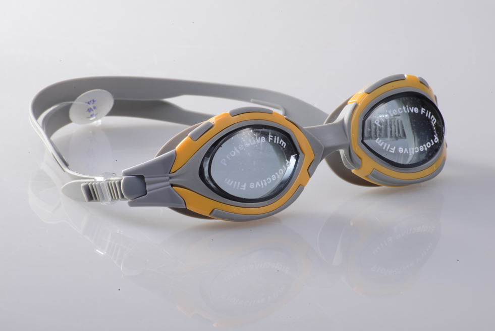 swim goggle
