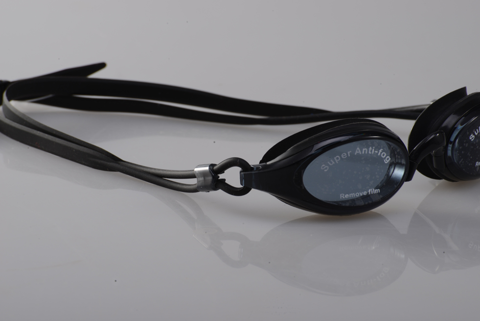 swim goggle