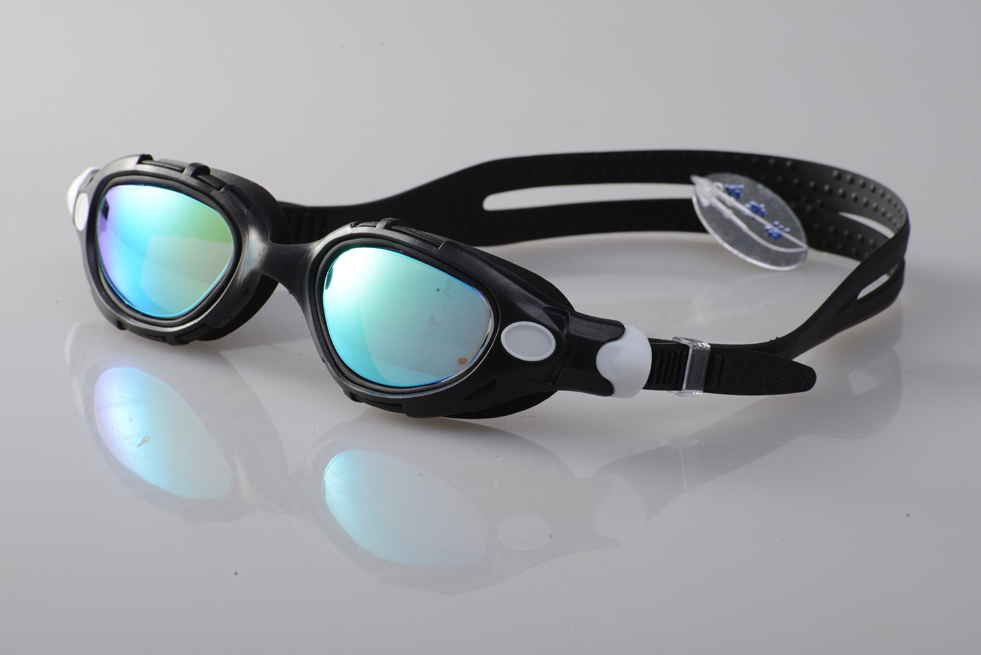 Rainbow coating swim goggle 