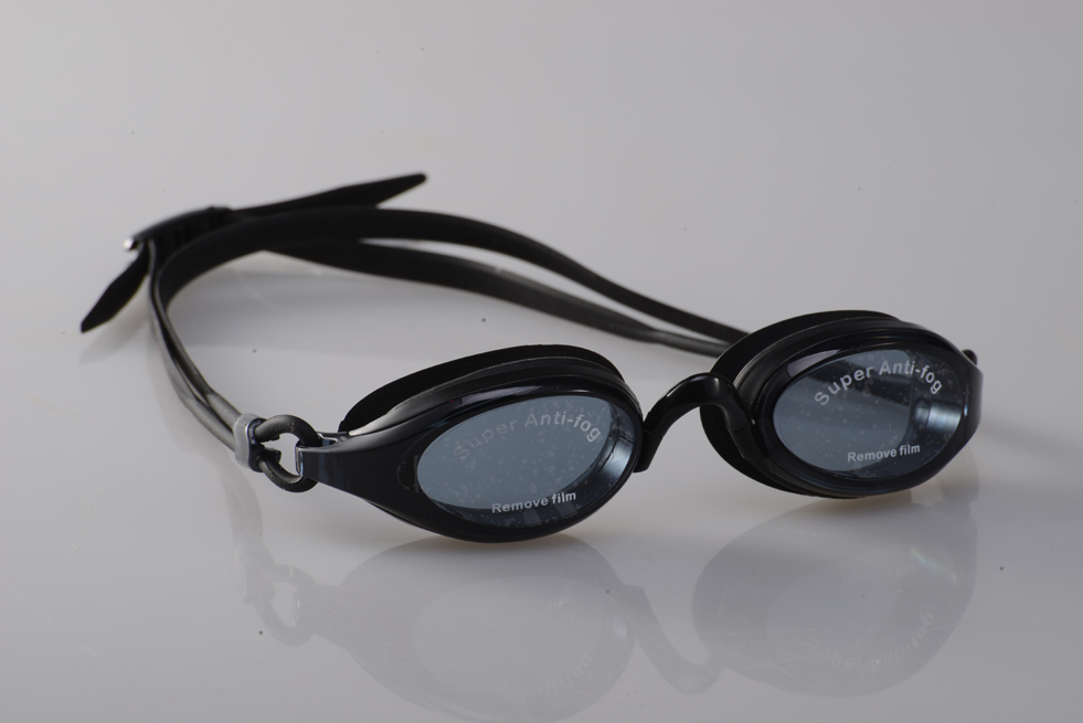 swim goggle