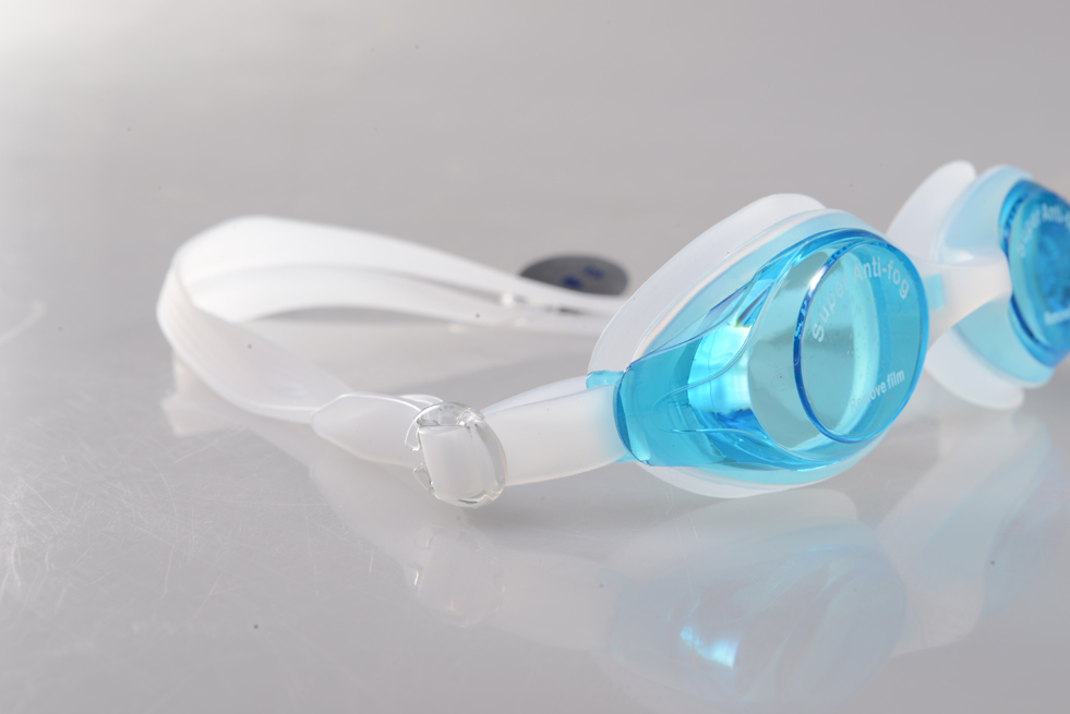 swim goggle