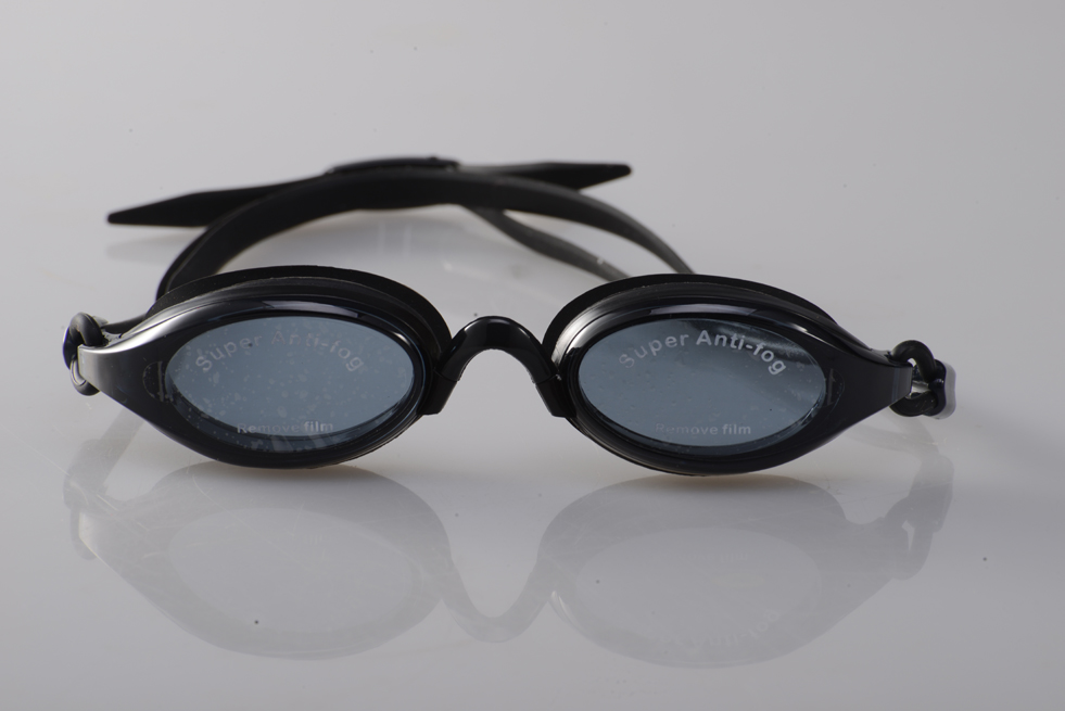 swim goggle