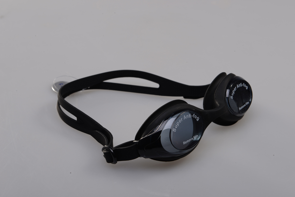 swim goggle