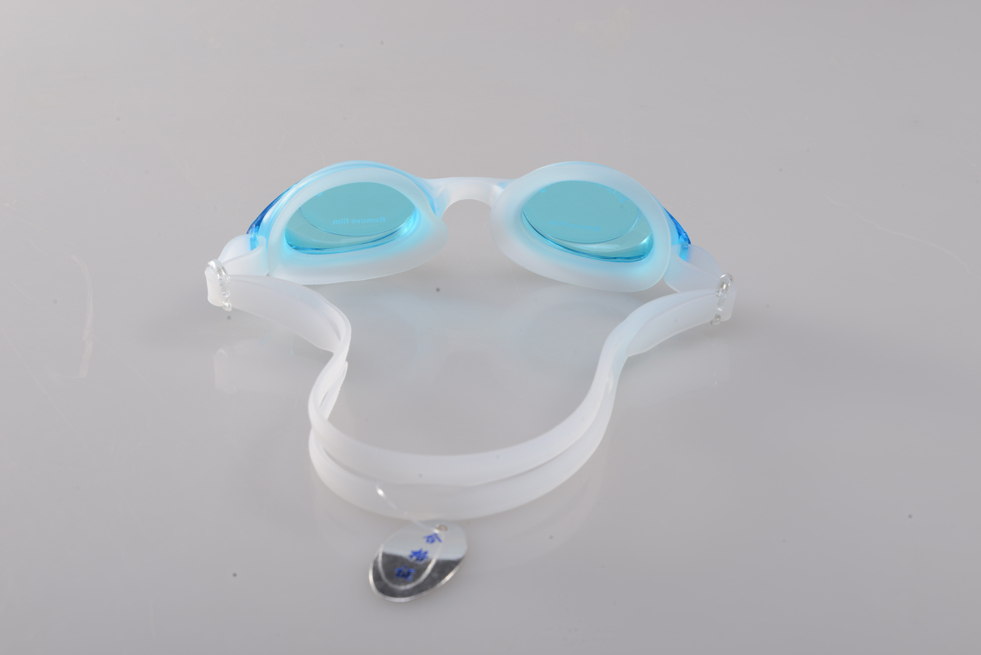 swim goggle